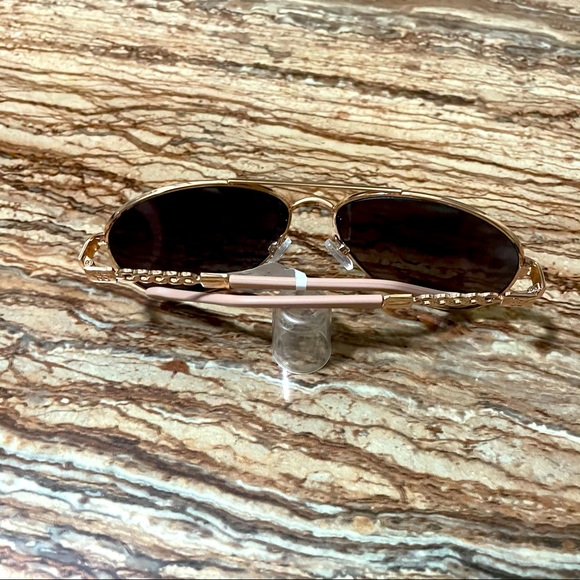 Rose Gold Polarized UV Protective Sunglasses - Picture 4 of 4